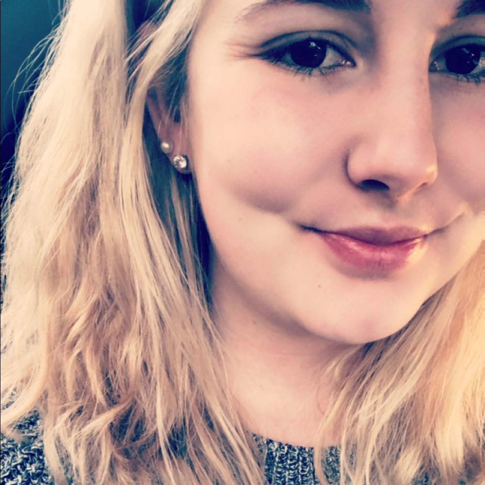 Meet your Posher, Katelyn